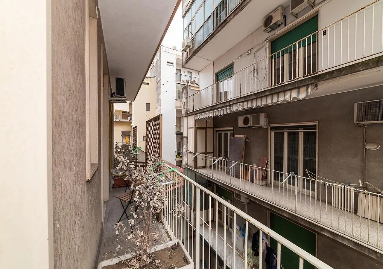 Bed&Breakfast Firenze Aeroporto di Catania Fontana Rossa Italia